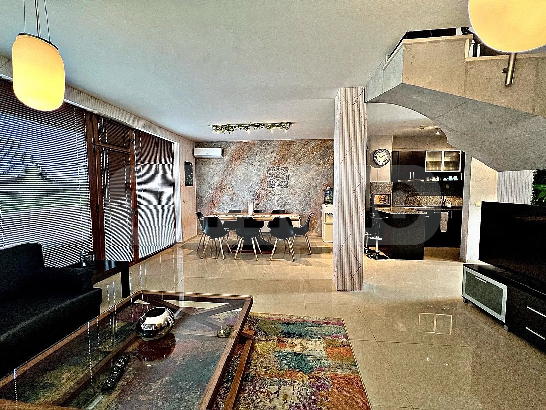 Продава КЪЩА, гр. Балчик, област Добрич, снимка 2 - Къщи - 54678981