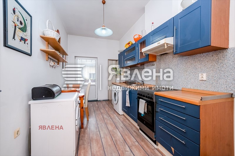 Продава 4-СТАЕН, гр. София, Център, снимка 8 - Aпартаменти - 49069053