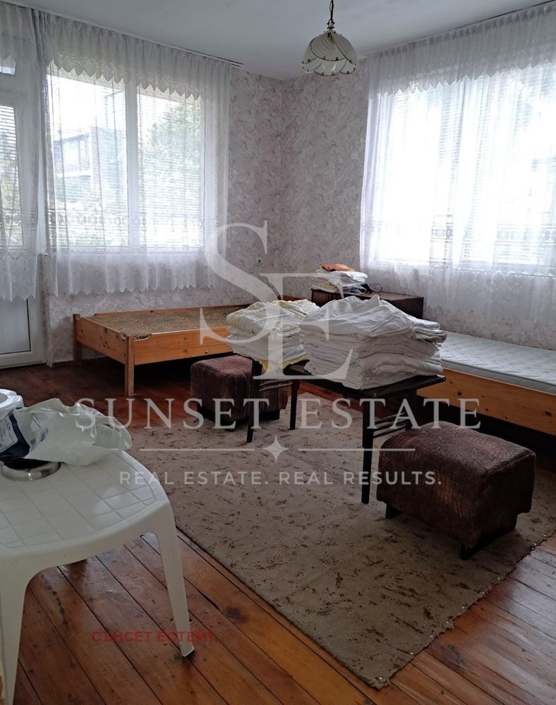 Продава ЕТАЖ ОТ КЪЩА, гр. Приморско, област Бургас, снимка 3 - Етаж от къща - 55642644
