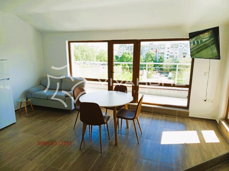 In vendita  2 camere da letto Varna , Vazragdane 1 , 137 mq | 25016007