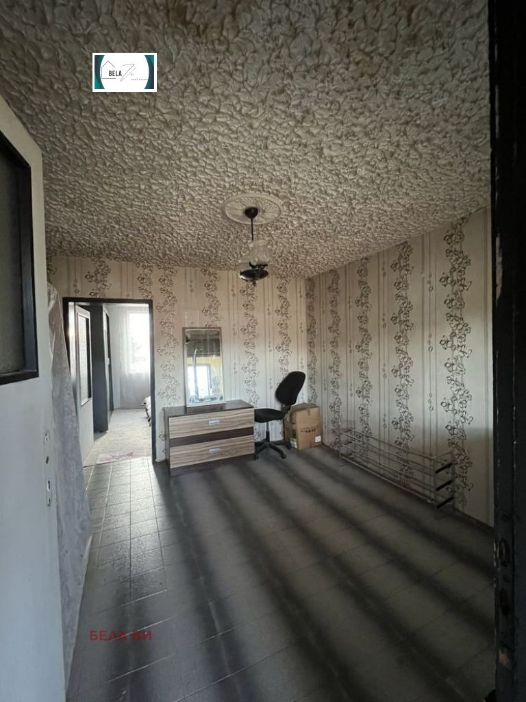 Продава ЕТАЖ ОТ КЪЩА, гр. Радомир, област Перник, снимка 6 - Етаж от къща - 53180496