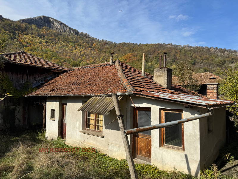 Продава КЪЩА, гр. Тетевен, област Ловеч, снимка 4 - Къщи - 53018155