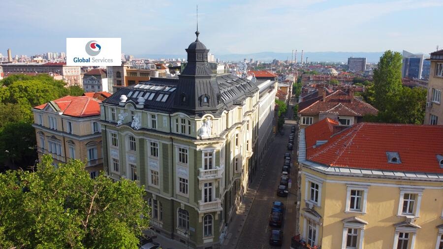 Продава 4-СТАЕН, гр. София, Център, снимка 2 - Апартаменти - 54076891