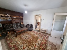 Piso de la casa Troshevo, Varna 2