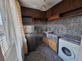 Piso de la casa Troshevo, Varna 4