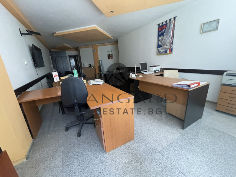 Til salg  Kontor Plovdiv , Karshiyaka , 107 kvm | 75794365 - billede [3]