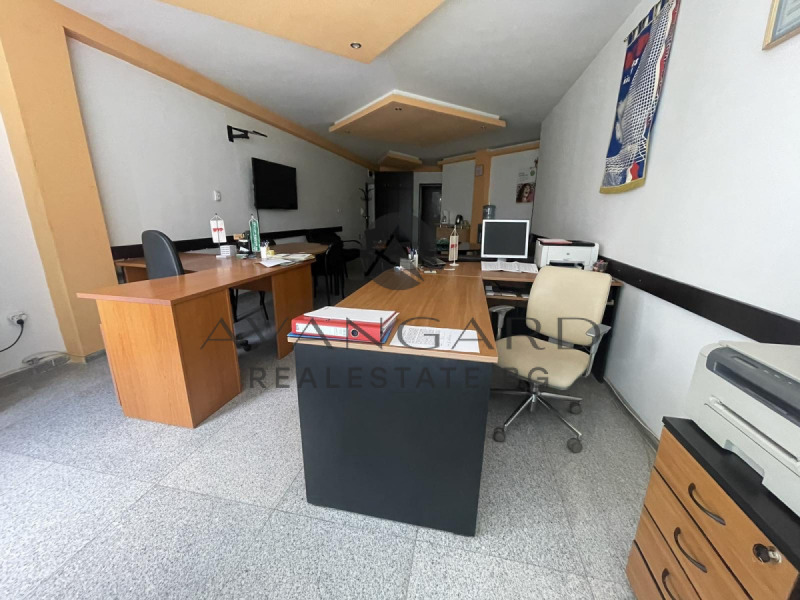 Til salg  Kontor Plovdiv , Karshiyaka , 107 kvm | 75794365 - billede [2]