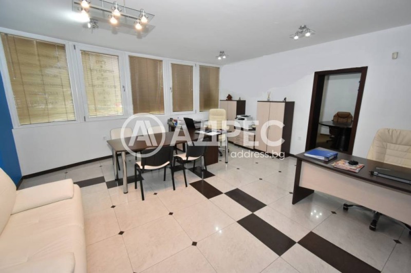 À venda  Escritório região Burgas , k.k. Slantchev briag , 213 m² | 36638115 - imagem [12]