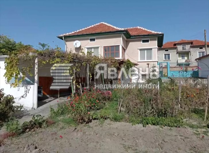 Продава КЪЩА, с. Баурене, област Враца
