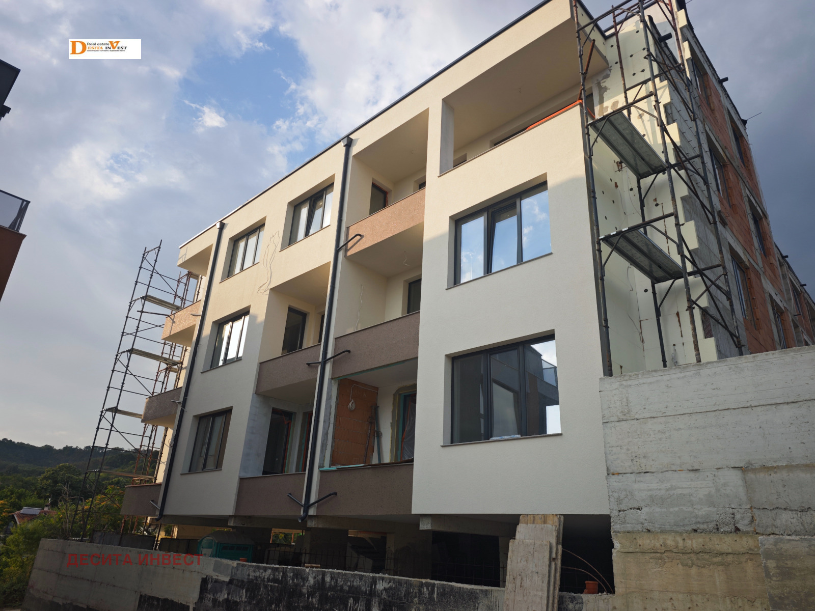 Продава 3-СТАЕН, гр. Варна, Левски 1