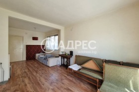 Όροφος σπιτιού Τρηαγαλνηκα, Σοφηια 1