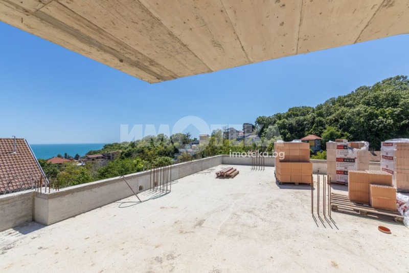 À vendre  2 chambres Varna , m-t Alen mak , 125 m² | 23639645