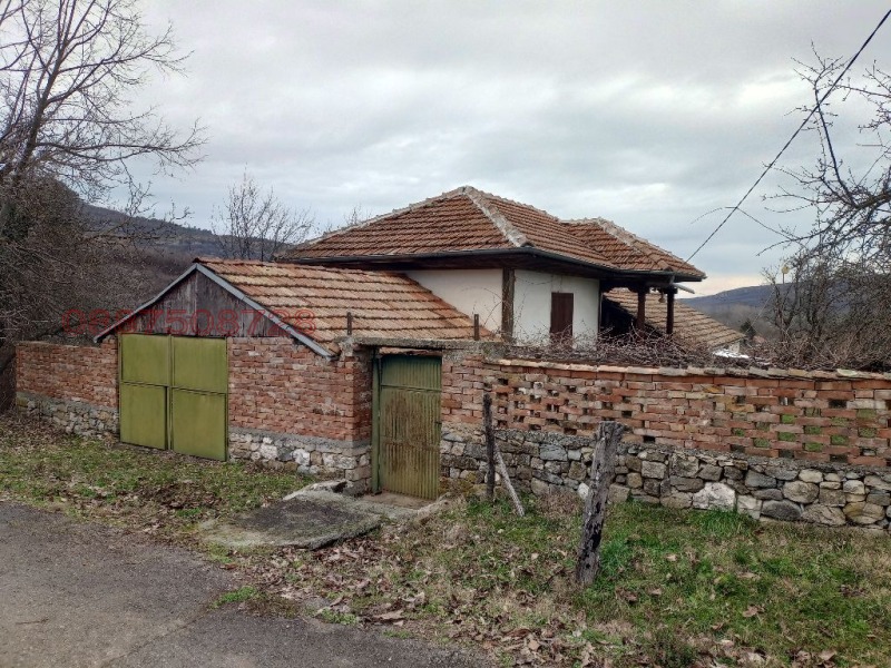 Продава КЪЩА, с. Горско Косово, област Велико Търново, снимка 2 - Къщи - 53134521