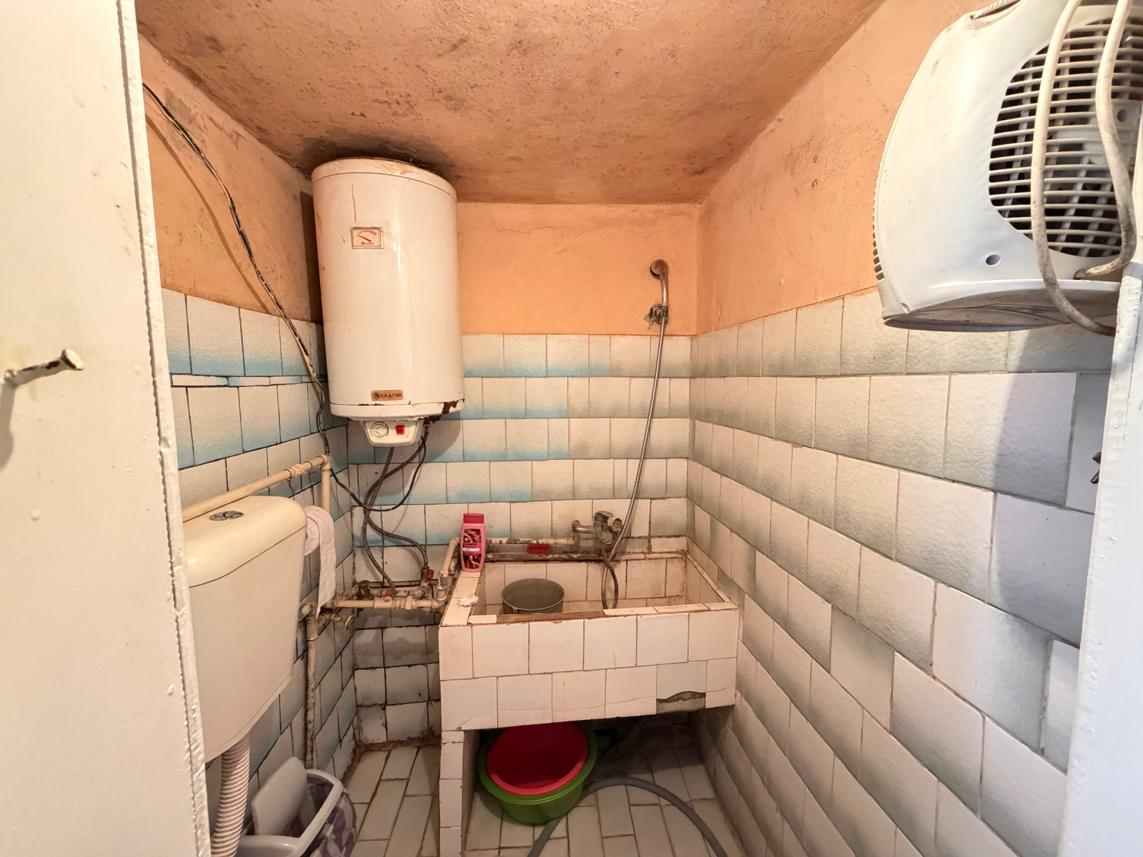 Продава ЕТАЖ ОТ КЪЩА, гр. Силистра, Център, снимка 12 - Етаж от къща - 55742718