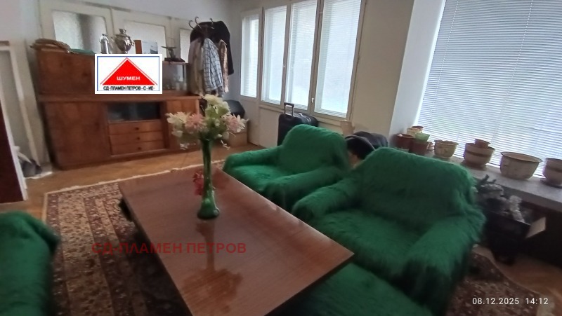 Продава МНОГОСТАЕН, гр. Шумен, Куршун чешма, снимка 3 - Апартаменти - 52706480
