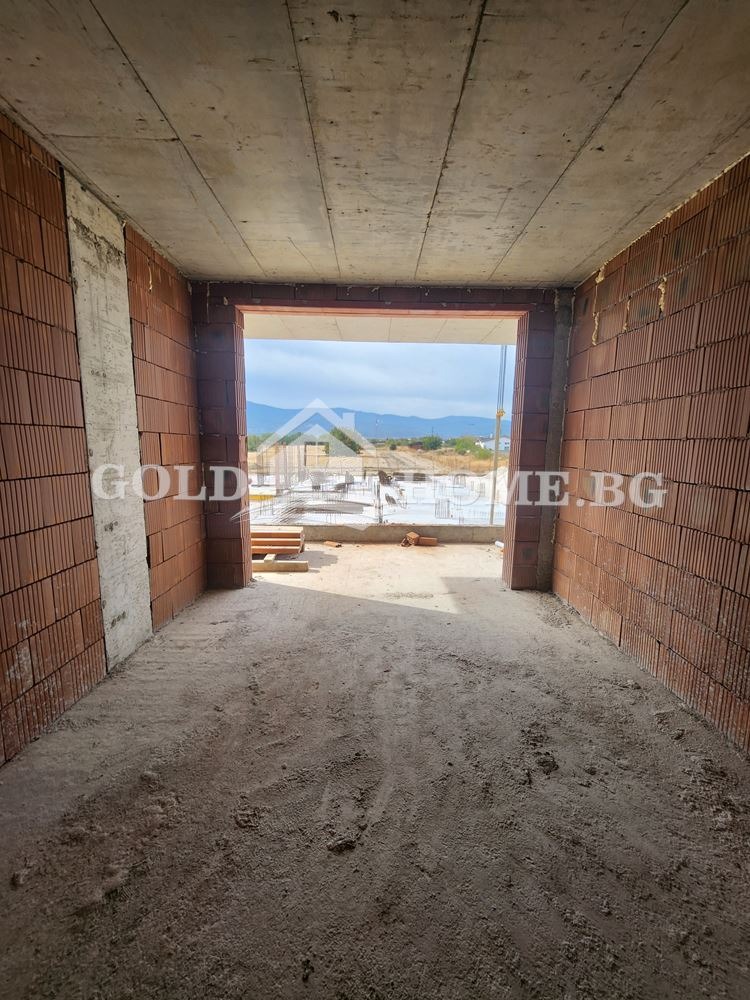 Продава 3-СТАЕН, гр. Пловдив, Остромила, снимка 2 - Апартаменти - 53172684