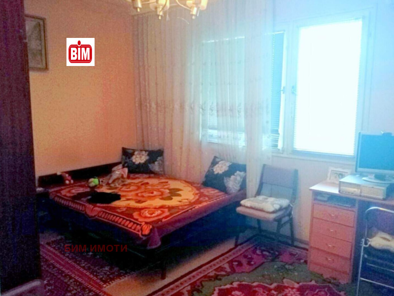 Продава 4-СТАЕН, гр. Пловдив, Прослав, снимка 9 - Апартаменти - 53239622