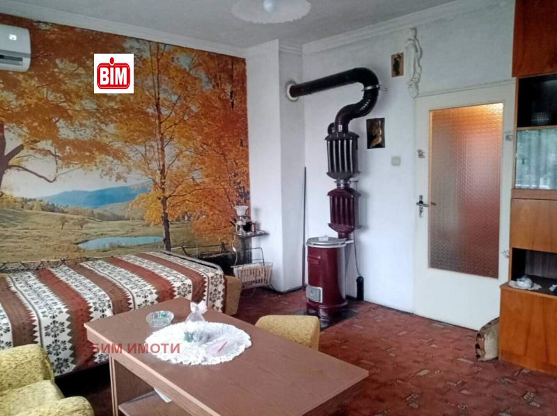 Продава 4-СТАЕН, гр. Пловдив, Прослав, снимка 6 - Апартаменти - 53239622