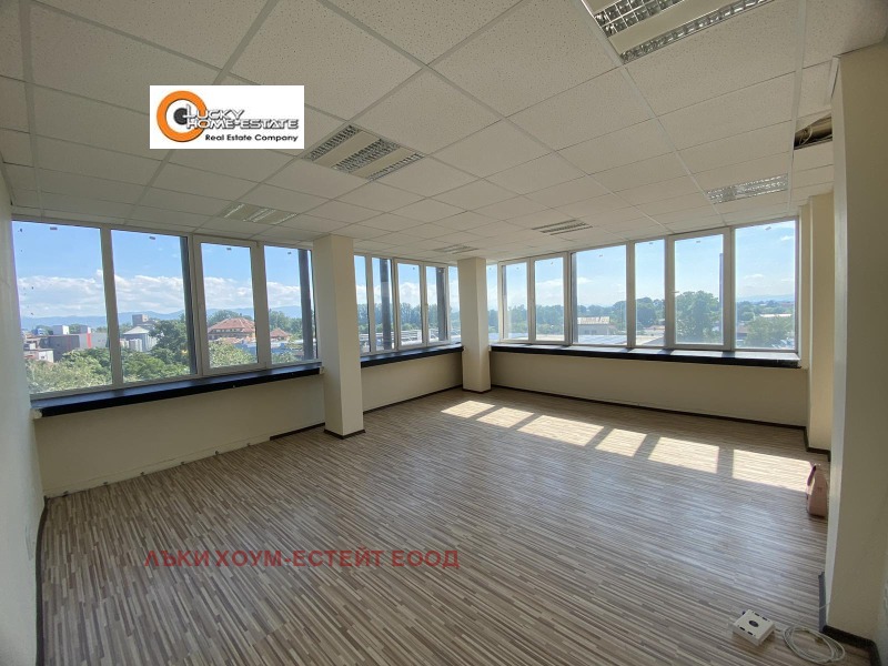 À vendre  Bureau Sofia , Droujba 1 , 425 m² | 23110045