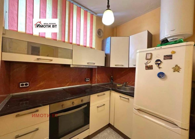 Продава 3-СТАЕН, гр. Велико Търново, Колю Фичето, снимка 2 - Aпартаменти - 49219697