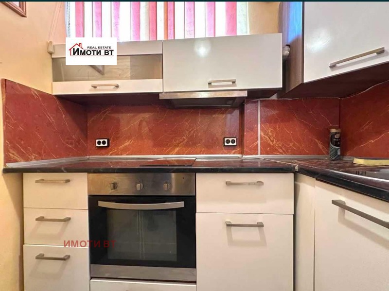 Продава 3-СТАЕН, гр. Велико Търново, Колю Фичето, снимка 1 - Aпартаменти - 49219697