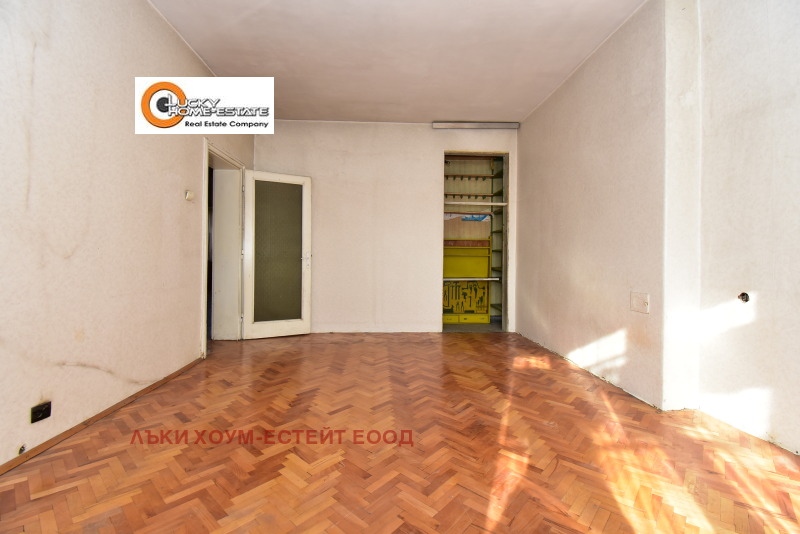 Продава 4-СТАЕН, гр. София, Център, снимка 9 - Апартаменти - 53121292