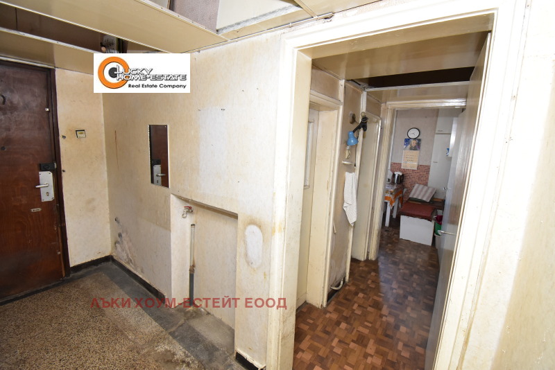 Продава 4-СТАЕН, гр. София, Център, снимка 6 - Апартаменти - 53121292