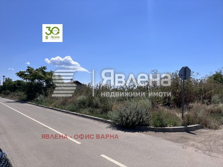 Продава  Парцел област Добрич , с. Божурец , 2450 кв.м | 93775023