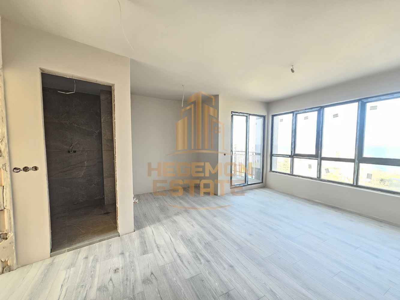 Продава 2-СТАЕН, гр. Варна, к.к. Слънчев ден, снимка 2 - Апартаменти - 50390564