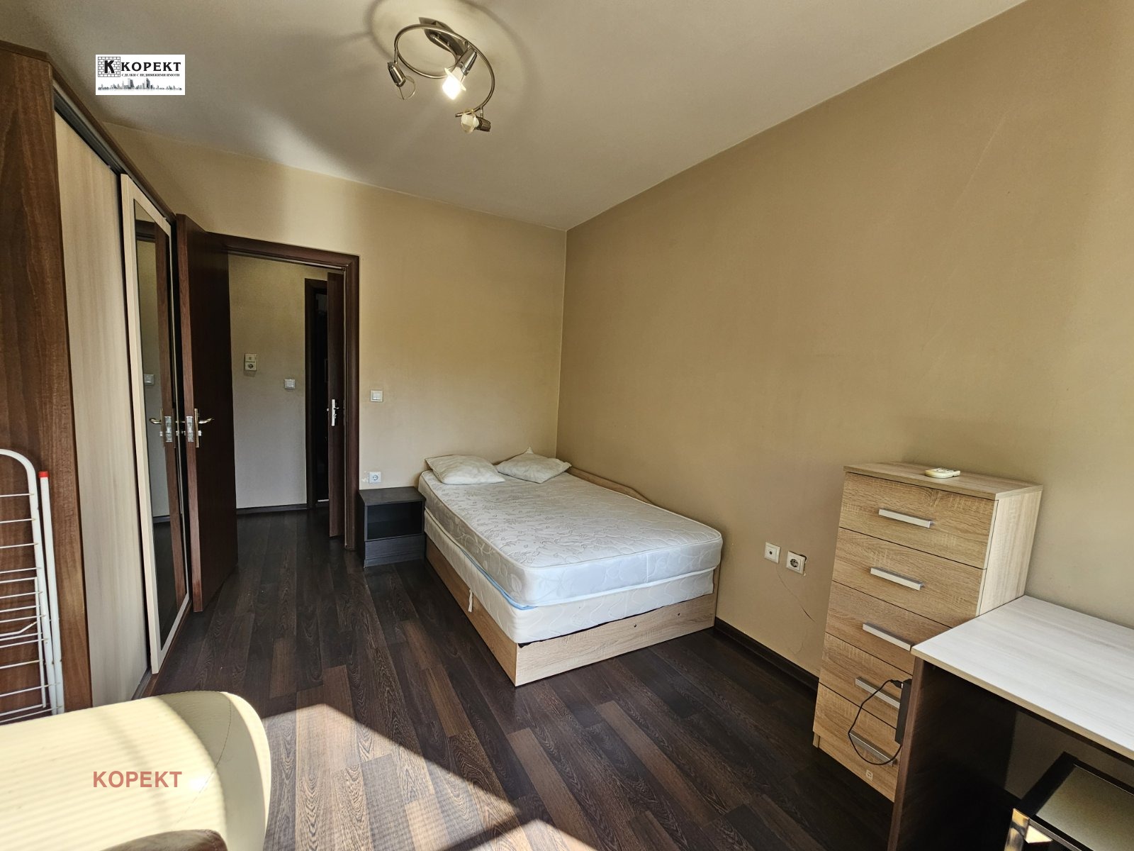 Продава МНОГОСТАЕН, гр. Плевен, Широк център, снимка 6 - Апартаменти - 54508604
