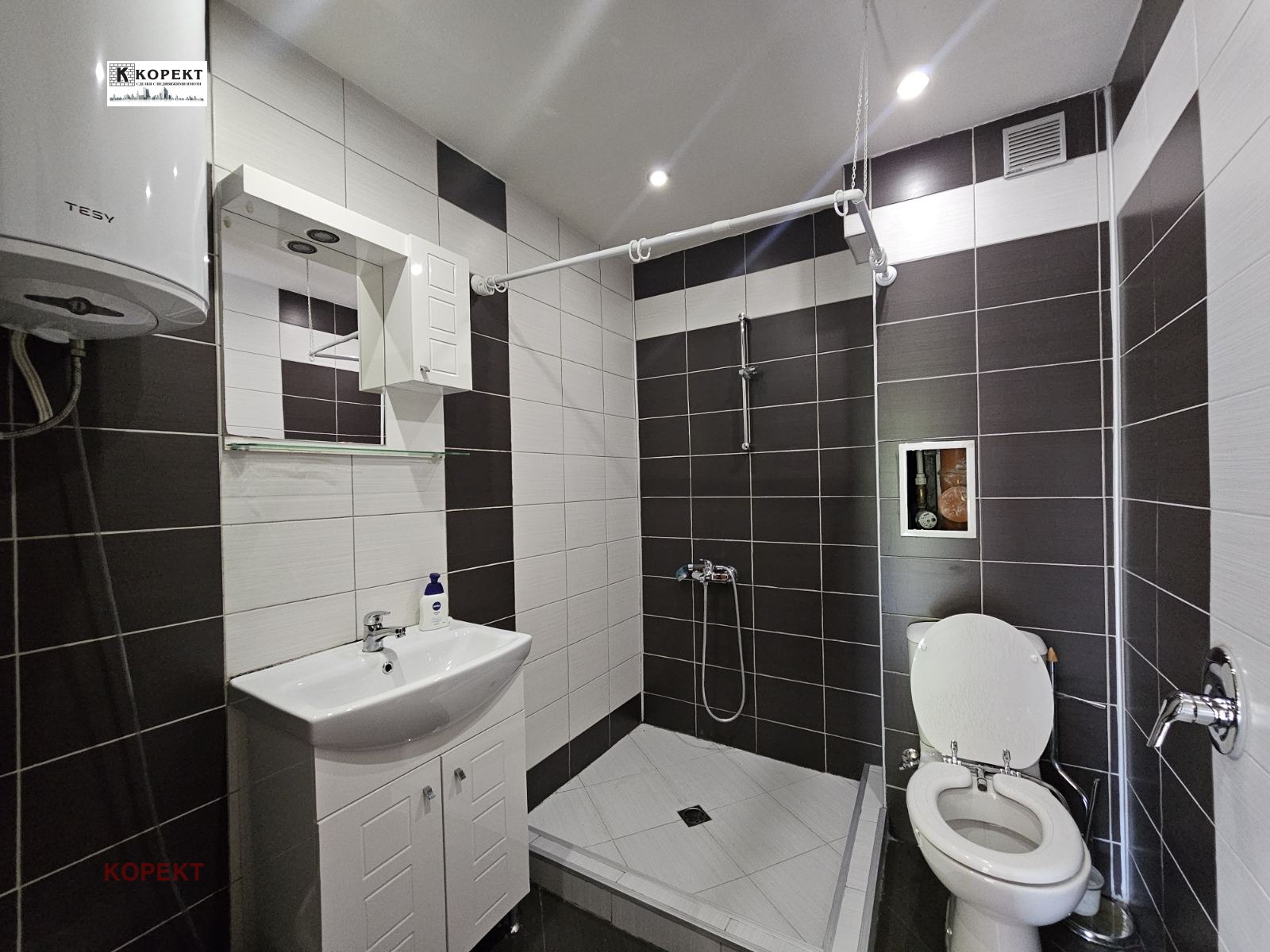 Продава МНОГОСТАЕН, гр. Плевен, Широк център, снимка 3 - Апартаменти - 54508604