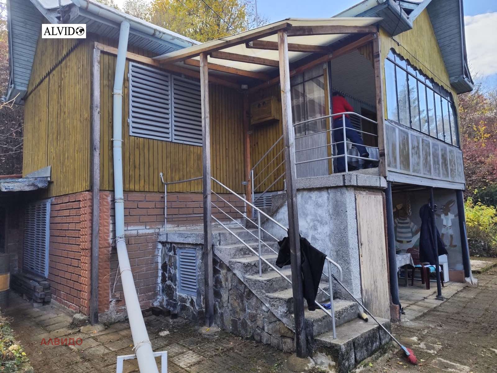 Продава КЪЩА, с. Реброво, област София област, снимка 2 - Къщи - 52525893