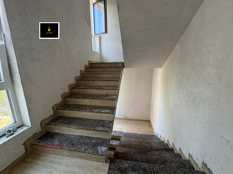 À venda  Mais de 3 quartos Sofia , Studentski grad , 224 m² | 99523941 - imagem [5]
