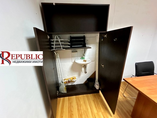 Продава ОФИС, гр. Варна, Център, снимка 2 - Офиси - 53335690