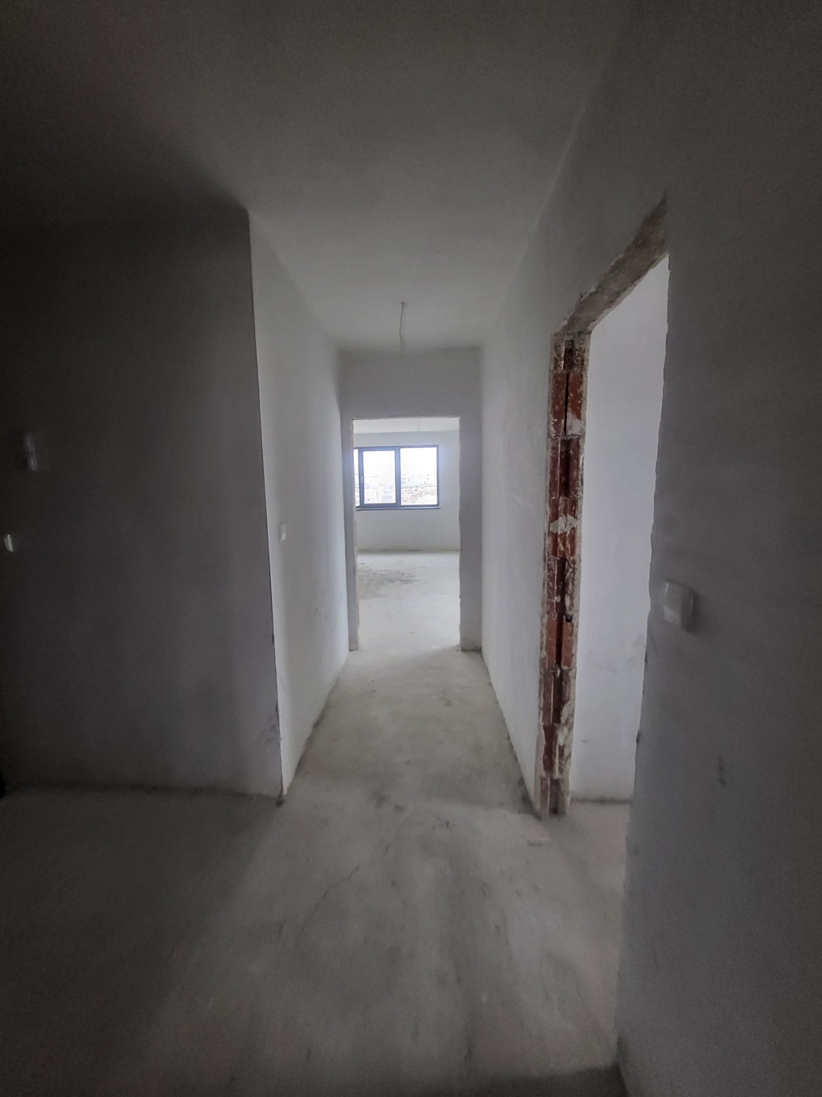 Продава МНОГОСТАЕН, гр. Плевен, Широк център, снимка 2 - Апартаменти - 54375827