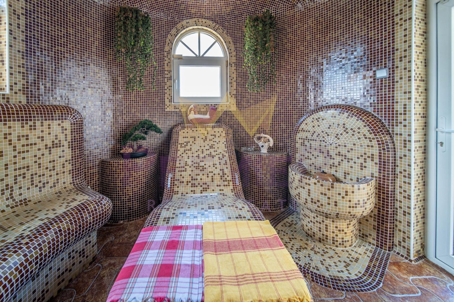 Продава КЪЩА, гр. Варна, м-т Долна Трака, снимка 14 - Къщи - 54134668