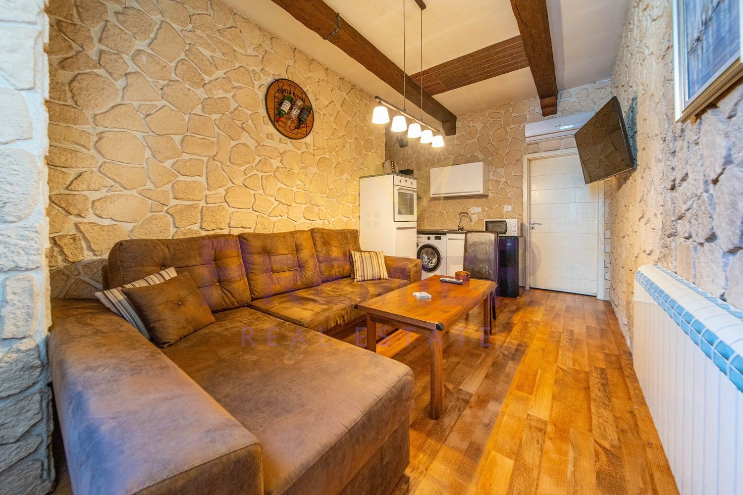 Продава КЪЩА, гр. Варна, м-т Долна Трака, снимка 3 - Къщи - 54134668