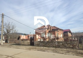 Casa Sladak kladenets, región Stara Zagora 1