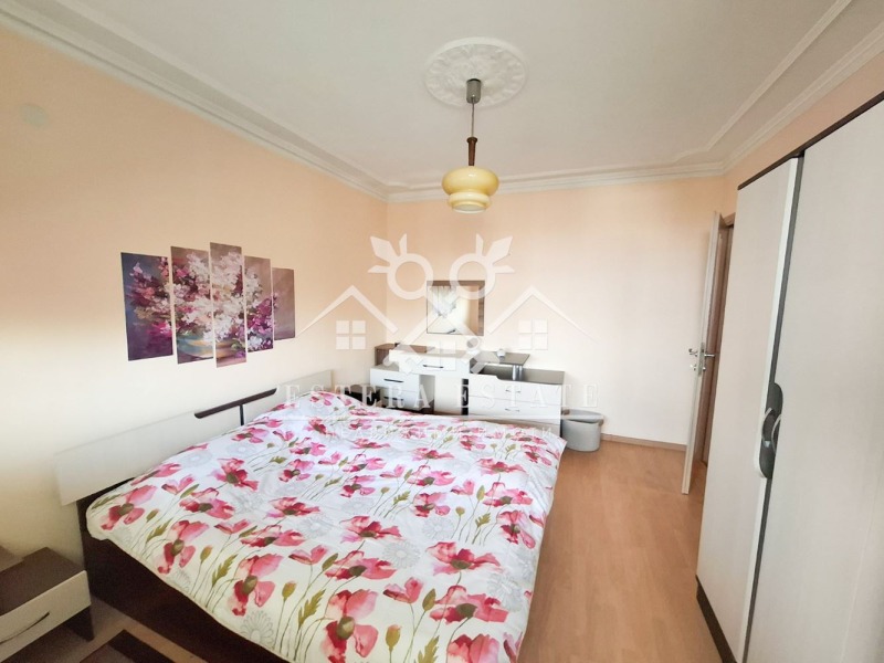 Продава 4-СТАЕН, гр. Шумен, Пазара, снимка 4 - Апартаменти - 52390812