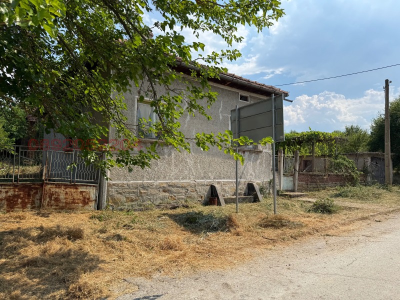 Продава КЪЩА, с. Дъбен, област Ловеч, снимка 6 - Къщи - 52784562