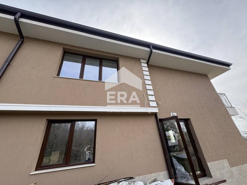 Продава КЪЩА, гр. Варна, м-т Кочмар, снимка 2 - Къщи - 54869074