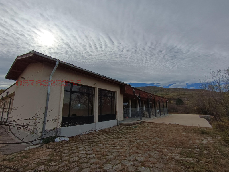 Продава ХОТЕЛ, с. Кленовик, област Перник, снимка 7 - Хотели - 52784686