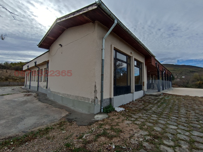 Продава ХОТЕЛ, с. Кленовик, област Перник, снимка 9 - Хотели - 52784686