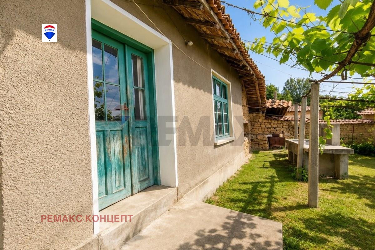 Продава КЪЩА, с. Риш, област Шумен, снимка 2 - Къщи - 54959526