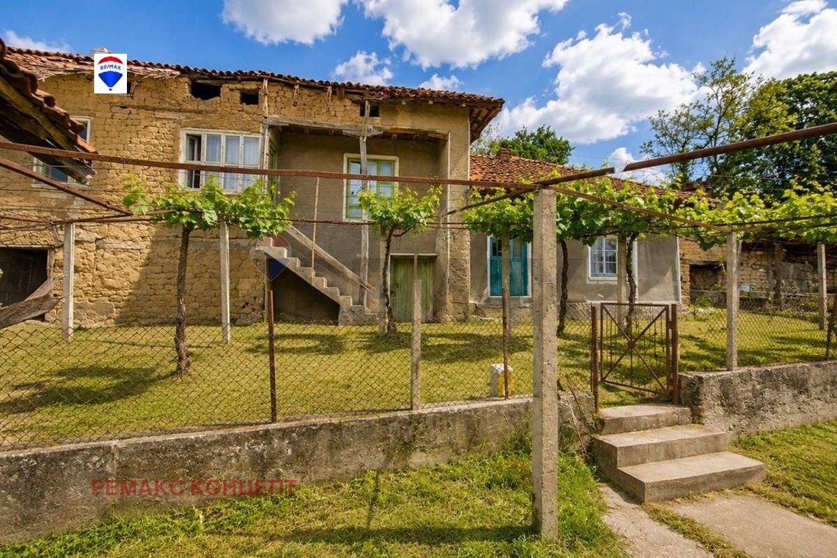 Продава КЪЩА, с. Риш, област Шумен