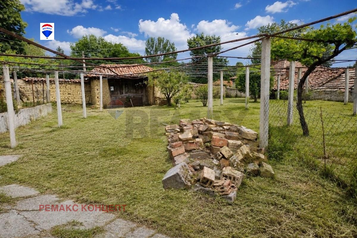 Продава КЪЩА, с. Риш, област Шумен, снимка 3 - Къщи - 54959526