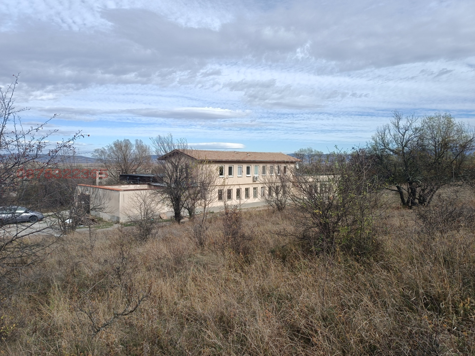 Продава ХОТЕЛ, с. Кленовик, област Перник