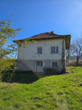 Продава КЪЩА, гр. Вършец, област Монтана, снимка 2
