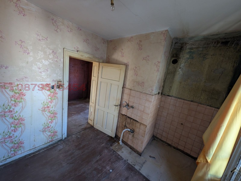 Продава 2-СТАЕН, гр. София, Център, снимка 2 - Апартаменти - 52884346