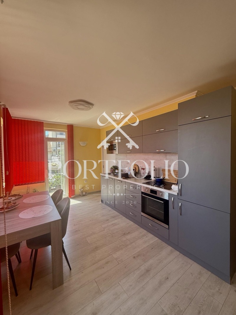 En venta  2 dormitorios Burgas , Sarafovo , 96 metros cuadrados | 79144244